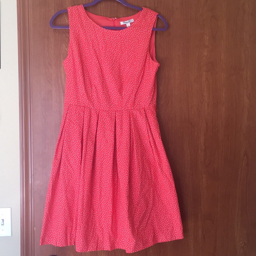 Polka dot dress!